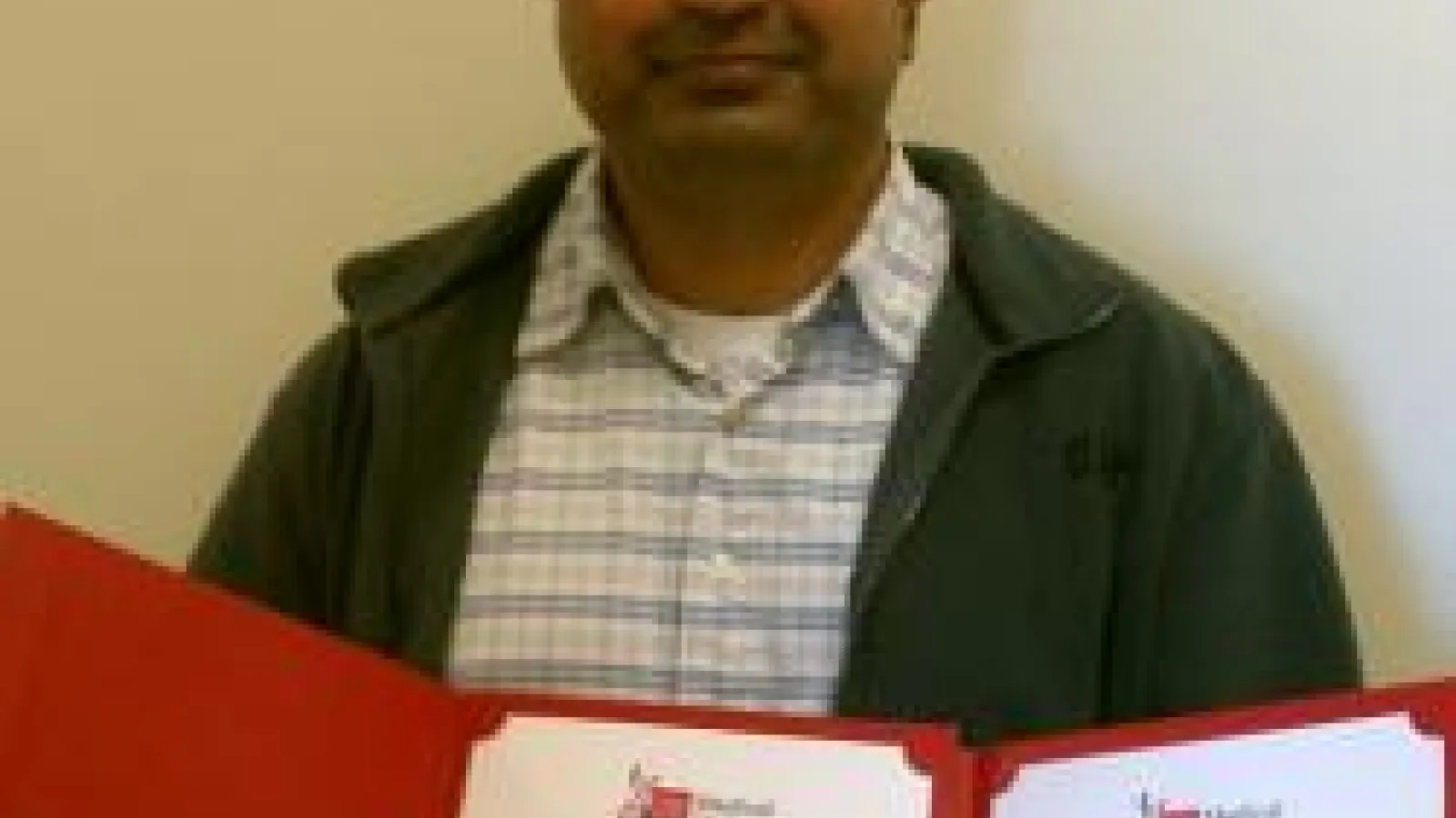 Suman Govindaraju with Margaret T. Nishikawara Graduate Studies Academic Pillar Award